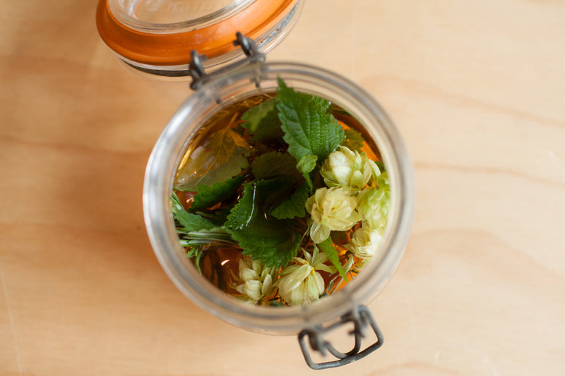 Recept voor DIY natuurlijke haarspoeling